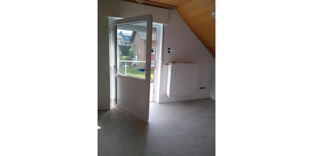 Dachgeschoßwohnung Borchen - 3 Zimmer, 75 m&sup2;, 570&euro; | Angebot:26413531