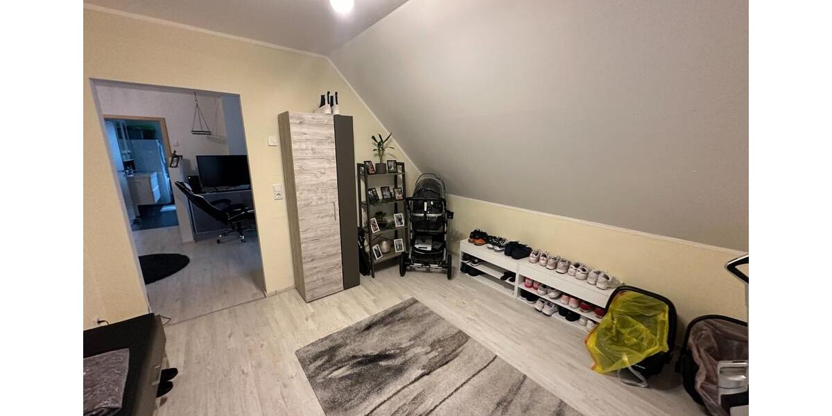 Dachgeschoßwohnung Detmold Hakedahl - 2.5 Zimmer, 73 m&sup2;, 730&euro; | Angebot:25098737