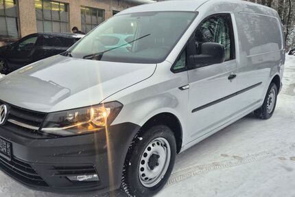 VW Caddy 74.000 km 9.990 &euro; Detmold 32756