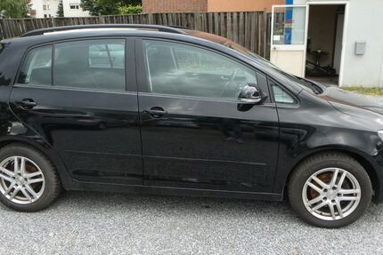 VW Golf 198.000 km 3.850 &euro; Paderborn 33100
