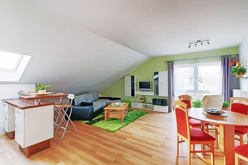Kleine Wohnung möbliert.