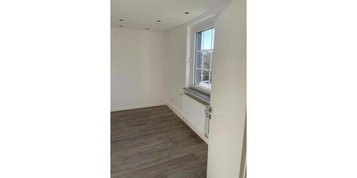 Erdgeschoßwohnung Altenbeken - 3 Zimmer, 78 m&sup2;, 550&euro; | Angebot:27609694