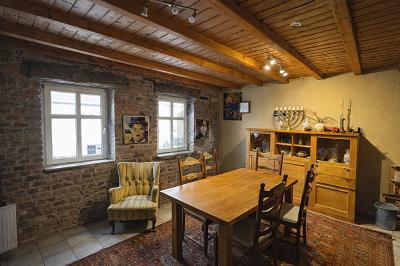 MIT EINLIEGERBEREICH UND ENTWICKLUNGSPOTENZIAL 12 zimmer