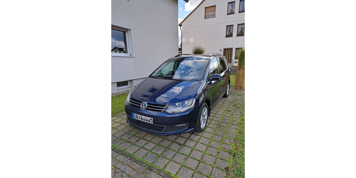 VW Sharan 262.000 km 8.990 € Bad Lippspringe 33175