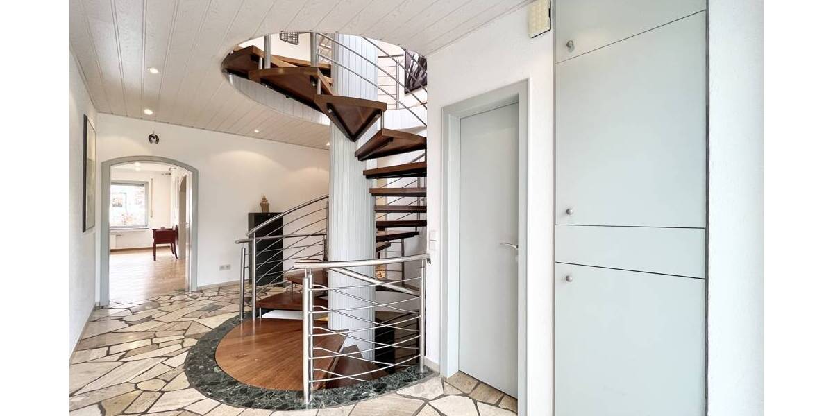 Einfamilienhaus Detmold Diestelbruch - 6 Zimmer, 219 m&sup2;, 525.000&euro; | Angebot:26081142