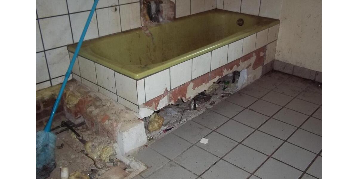 Einfamilienhaus Willebadessen - 11 Zimmer, 200 m&sup2;, 129.000&euro; | Angebot:25809251