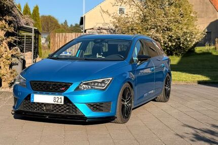 Seat Leon 127.000 km 15.499 &euro; Horn-Bad Meinberg 32805