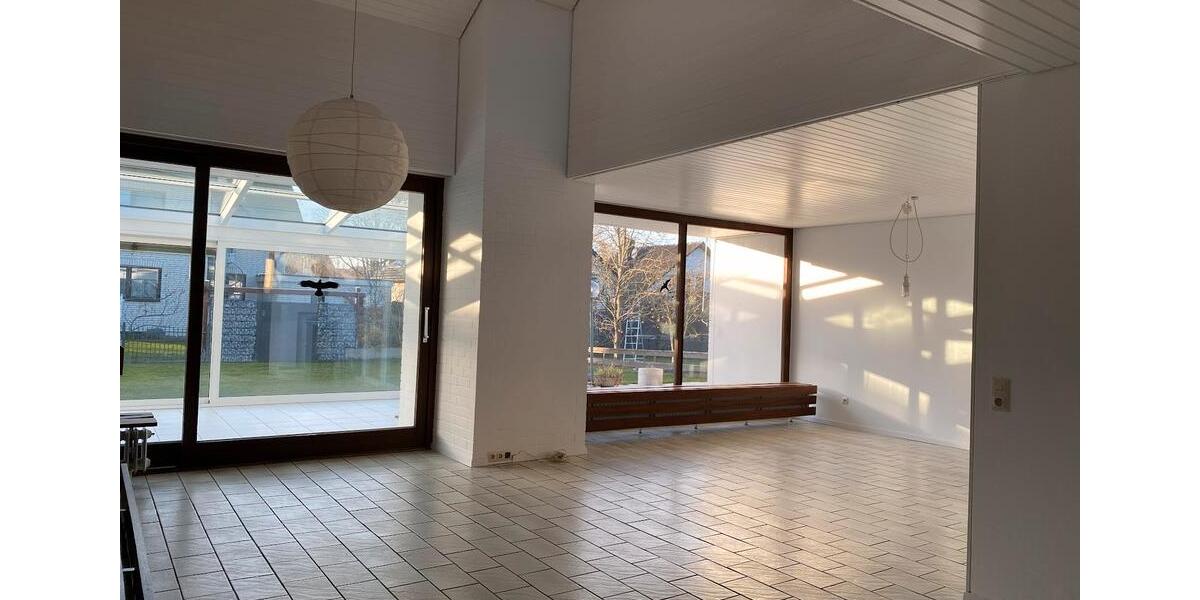 Einfamilienhaus Paderborn Elsen - 6 Zimmer, 250 m&sup2;, 2.000&euro; | Angebot:24515527