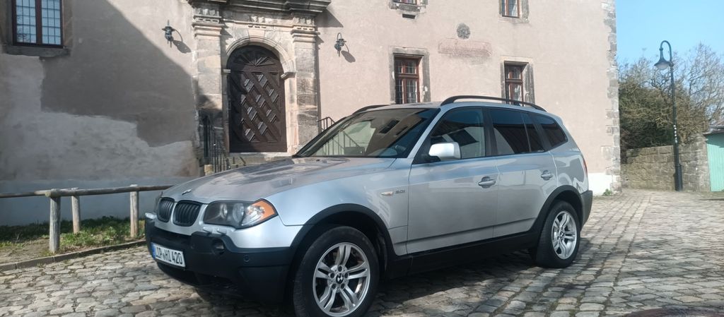 BMW X3 288.000 km 2.750 &euro; Horn-Bad Meinberg 32805