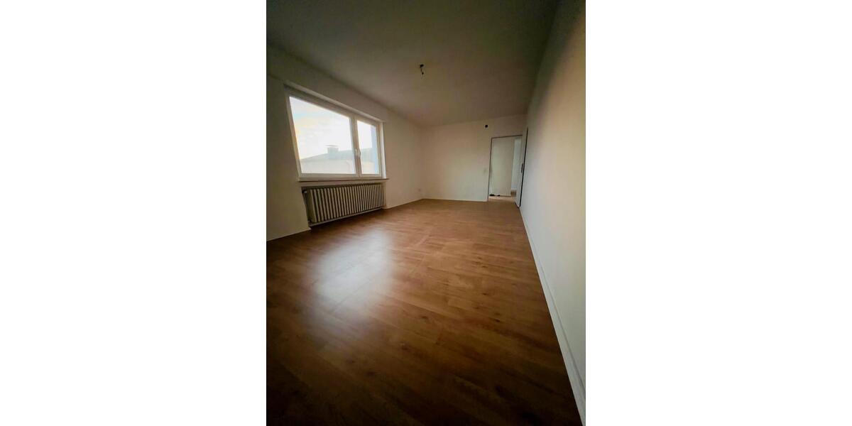 Etagenwohnung Brakel - 3.5 Zimmer, 90 m&sup2;, 550&euro; | Angebot:27594703