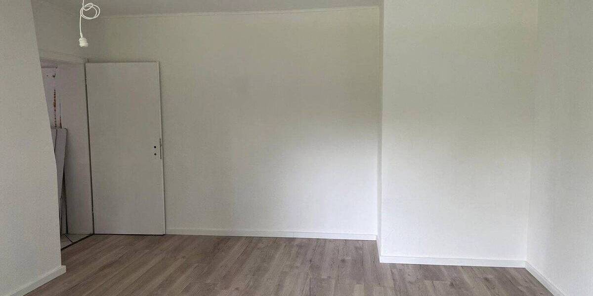 Etagenwohnung Detmold Bentrup-Loßbruch - 3 Zimmer, 95 m&sup2;, 780&euro; | Angebot:26886722