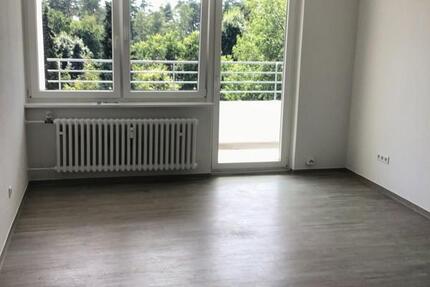 Geräumige 3-Zimmer-Wohnung mit Balkon in grüner Lage 3 zimmer