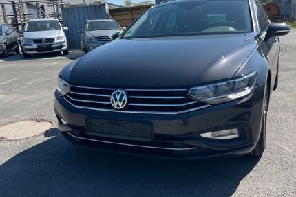 VW Passat Variant 147.077 km 16.000 &euro; Delbrück 33129