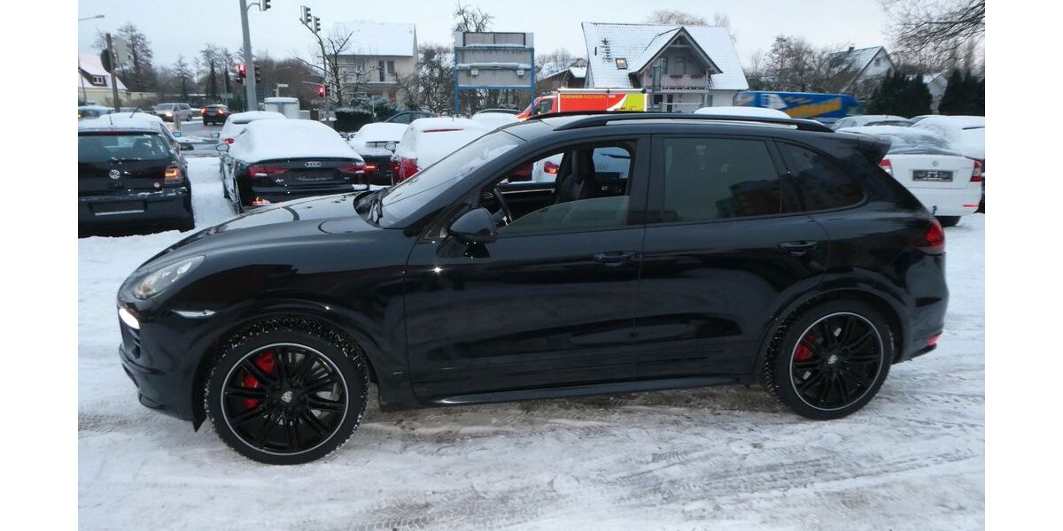 Porsche Cayenne 194.000 km 27.850 &euro; Paderborn 33100
