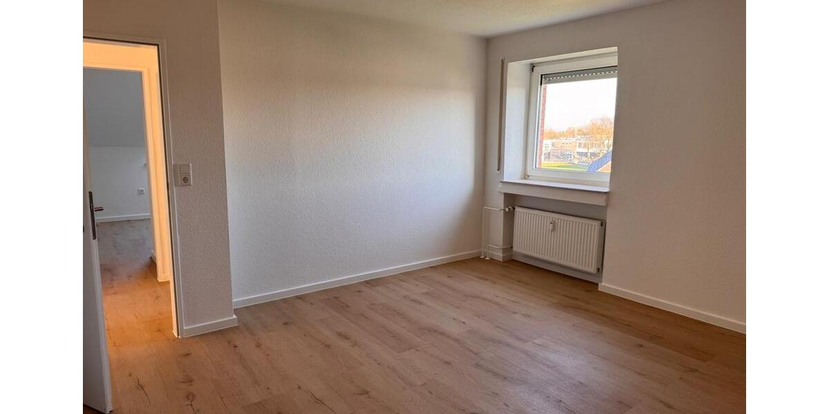 Renovierte Dachgeschosswohnung 3 zimmer
