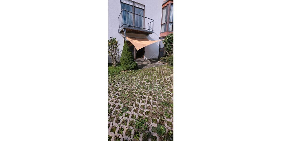 Erdgeschoßwohnung Paderborn - 2.5 Zimmer, 81 m&sup2;, 1.000&euro; | Angebot:27609106