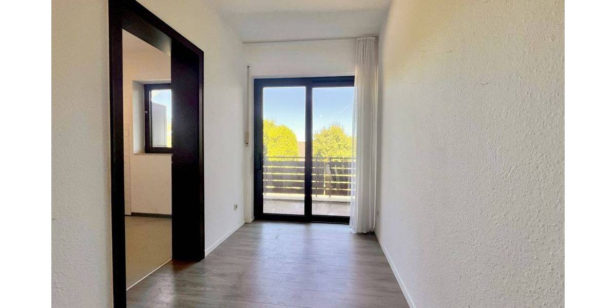 Etagenwohnung Detmold Innenstadt - 3 Zimmer, 75 m&sup2;, 175.000&euro; | Angebot:26909857