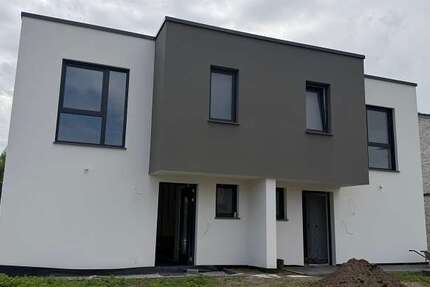 Haus Delbrück - 4 Zimmer, 140 m&sup2;, 475.000&euro; | Angebot:25982305