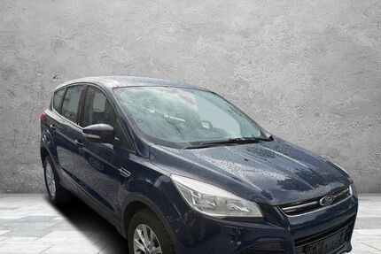 Ford Kuga 90.000 km 7.999 &euro; Detmold 32758