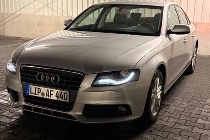Audi A4 211.000 km 5.300 &euro; Schlangen 33189