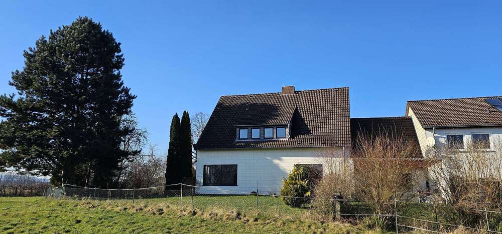 Haus zum Mieten in Leopoldshöhe 1.800 € 180 m²