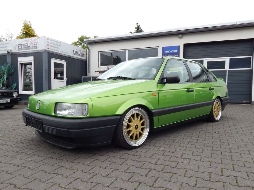 VW Passat 93.770 km 5.490 € Bielefeld 33729