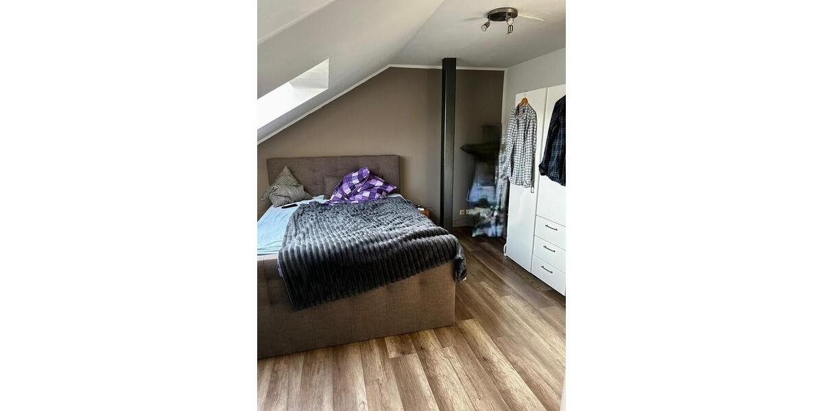 Dachgeschoßwohnung Detmold Hakedahl - 2.5 Zimmer, 71 m&sup2;, 189.000&euro; | Angebot:26877405