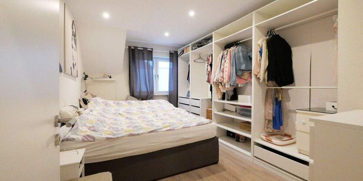 Familienfreundliche Doppelhaushälfte in Top Lage von Elsen 4 zimmer