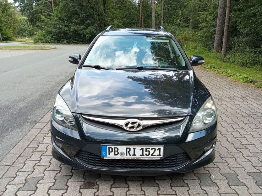 i30