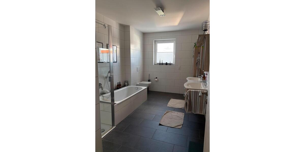 Einfamilienhaus Lippstadt Garfeln - 2 Zimmer, 134 m&sup2;, 1.400&euro; | Angebot:27605585