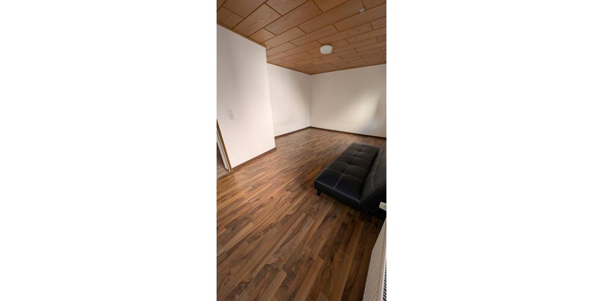 Etagenwohnung Steinheim - 5 Zimmer, 125 m&sup2;, 900&euro; | Angebot:27536573