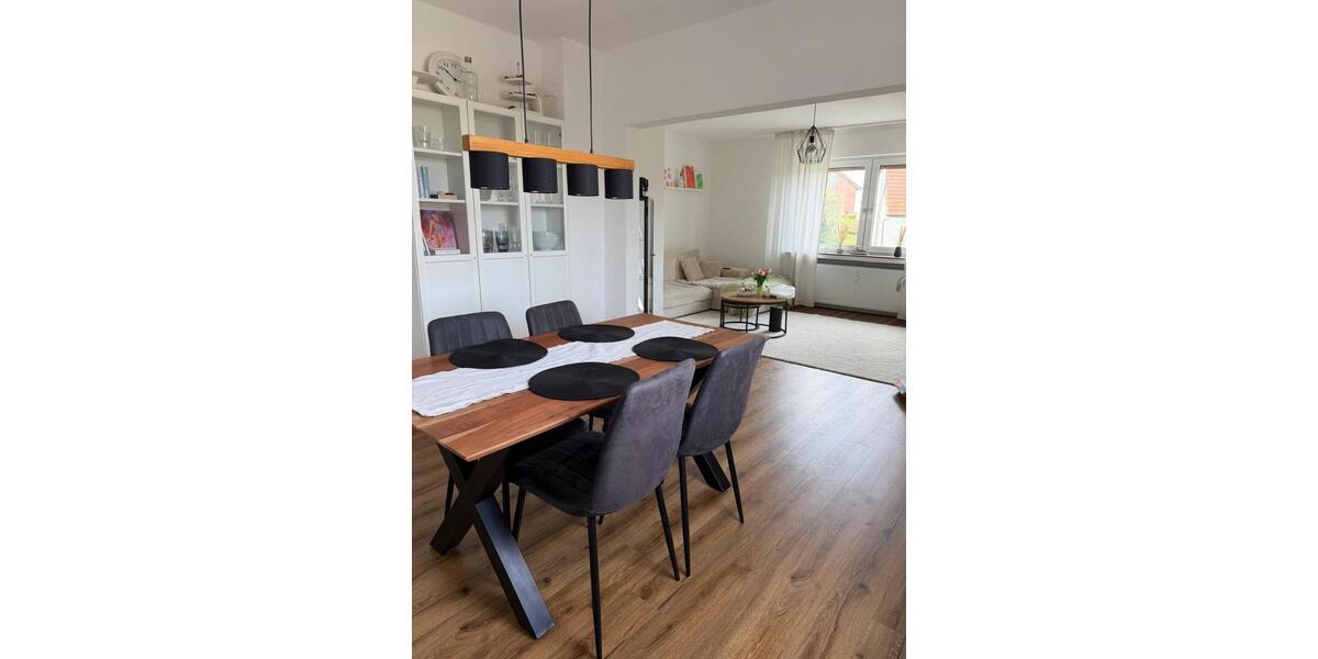 Etagenwohnung Oerlinghausen - 2 Zimmer, 80 m&sup2;, 900&euro; | Angebot:26603570
