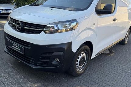 Opel Vivaro 53.600 km 15.999 € Paderborn 33100