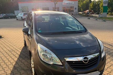 Opel Meriva 109.500 km 4.700 &euro; Paderborn 33102