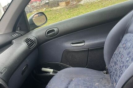 Peugeot 206 135.000 km 900 &euro; Paderborn 33104