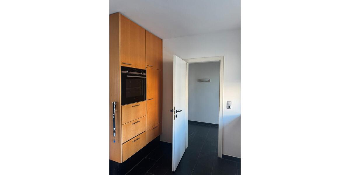 Einfamilienhaus Paderborn Elsen - 7 Zimmer, 260 m&sup2;, 2.250&euro; | Angebot:27618823