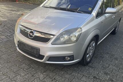 Opel Zafira 248.000 km 1.699 € Paderborn 33100