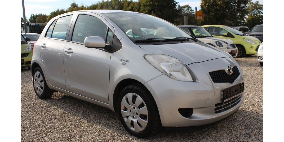 Toyota Yaris 204.290 km 2.650 &euro; Paderborn 33106