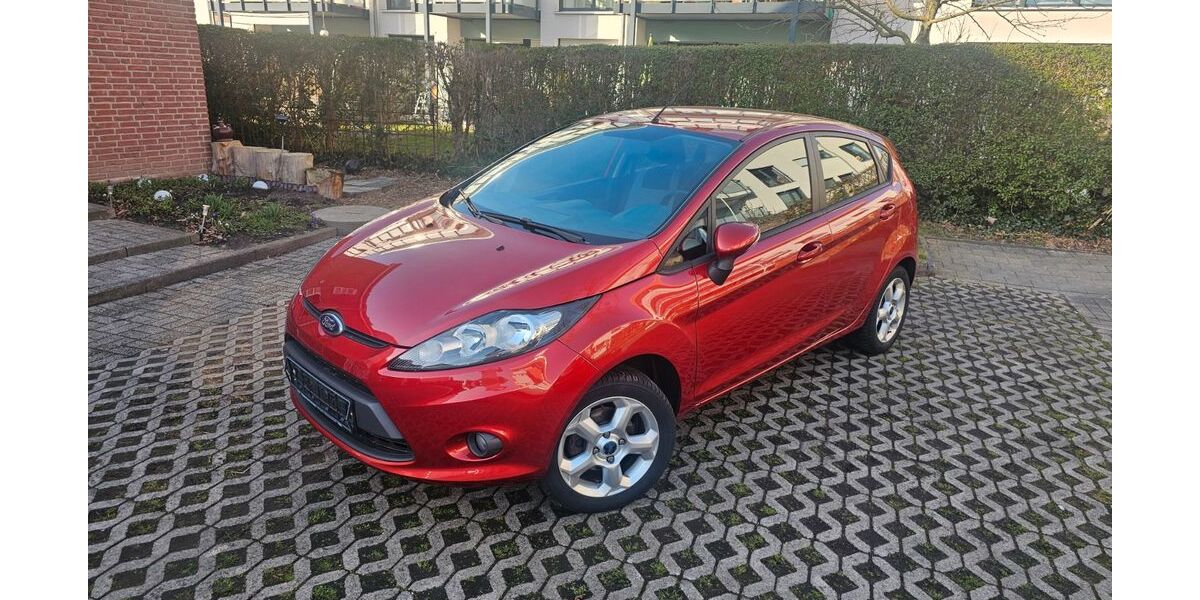 Ford Fiesta 112.388 km 4.990 &euro; Paderborn 33102