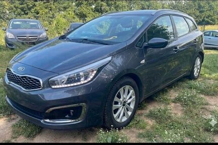 Kia ceed Sportswagon 79.286 km 9.999 &euro; Detmold 32758