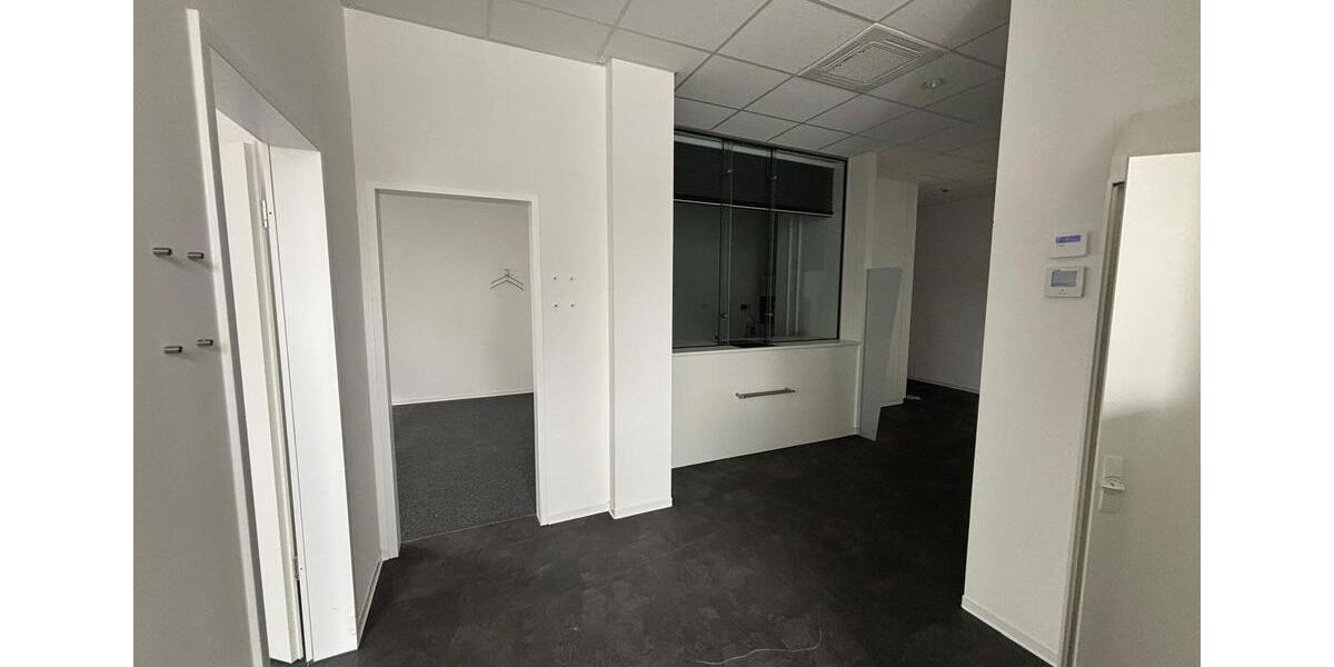 Gewerbeobjekt Lippstadt - 2.400&euro; | Angebot:25065105