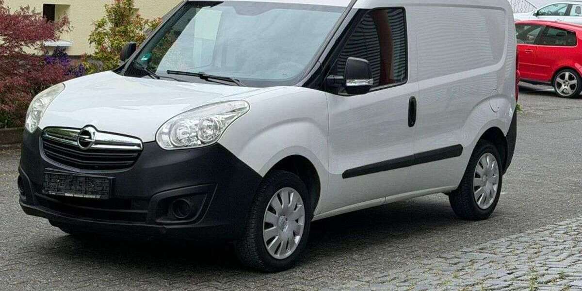 Opel Combo 77.000 km 4.999 &euro; Paderborn 33100