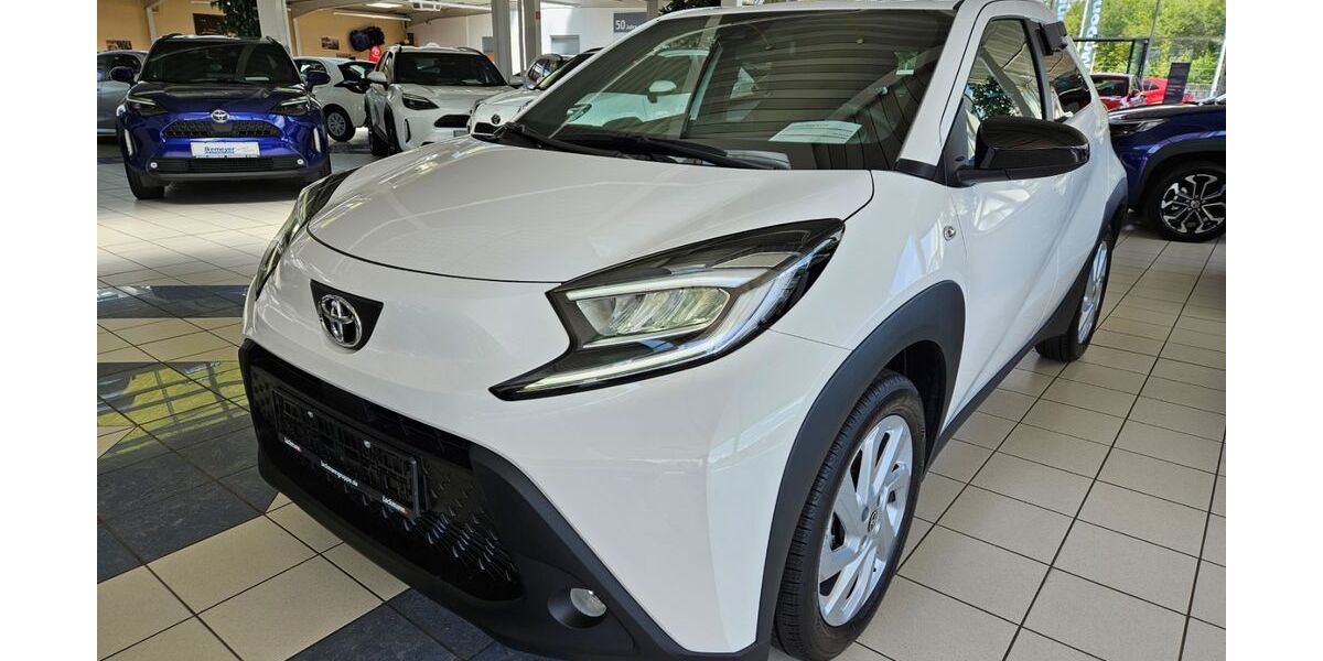 Toyota Aygo (X) 4.860 km 15.690 &euro; Paderborn 33104