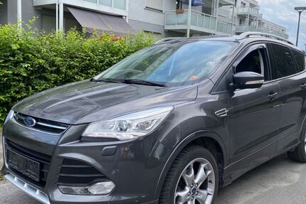 Ford Kuga 165.000 km 8.999 &euro; Lippstadt 59555