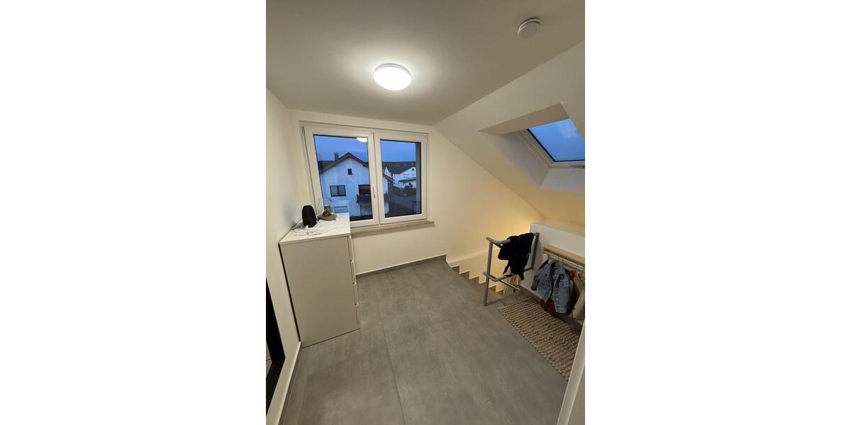 Dachgeschoßwohnung Schlangen - 1.5 Zimmer, 60 m&sup2;, 860&euro; | Angebot:25256366