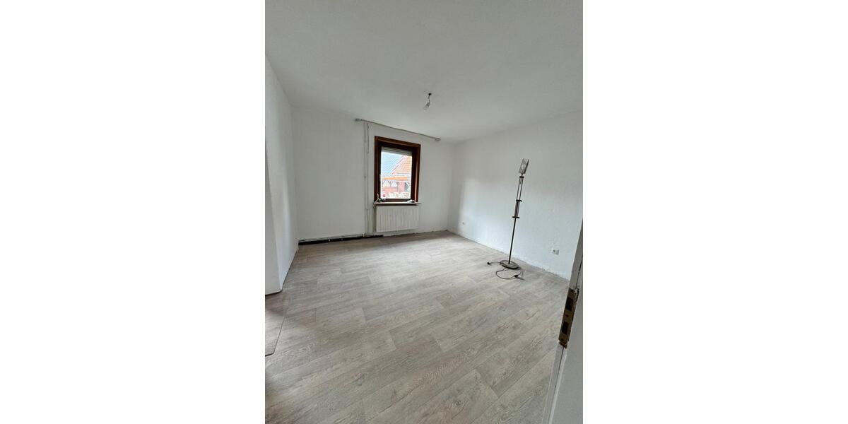 Einfamilienhaus Nieheim - 6 Zimmer, 160 m&sup2;, 115.000&euro; | Angebot:26939542