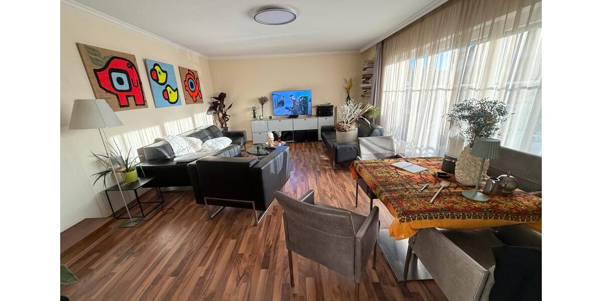 Helle und gemütliche Wohnung in TOP -LAGE 3 zimmer