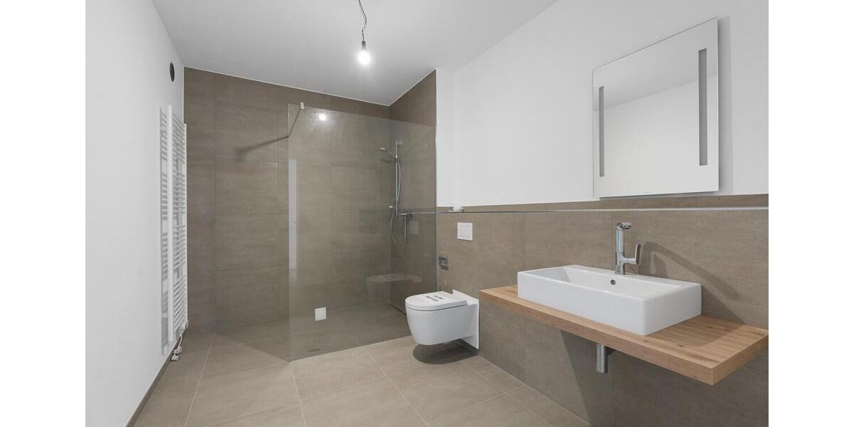 Etagenwohnung Bad Lippspringe - 4 Zimmer, 145 m&sup2;, 1.750&euro; | Angebot:25351238