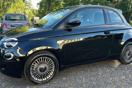 Fiat 500e 13.924 km 15.990 &euro; Willebadessen 34439
