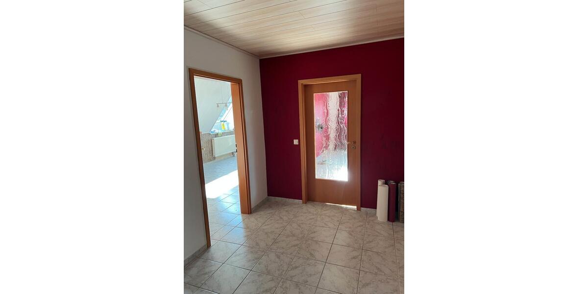 Dachgeschoßwohnung Geseke - 6 Zimmer, 180 m&sup2;, 890&euro; | Angebot:26461476